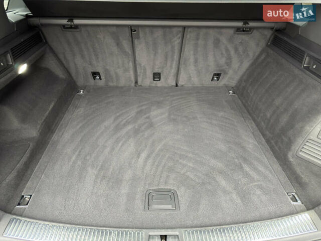 Сірий Фольксваген Туарег, об'ємом двигуна 3 л та пробігом 45 тис. км за 59999 $, фото 73 на Automoto.ua