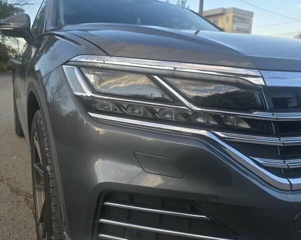 Сірий Фольксваген Туарег, об'ємом двигуна 2.97 л та пробігом 71 тис. км за 57900 $, фото 14 на Automoto.ua