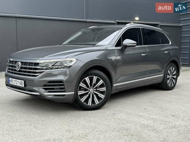 Серый Фольксваген Туарег, объемом двигателя 3 л и пробегом 246 тыс. км за 41750 $, фото 37 на Automoto.ua