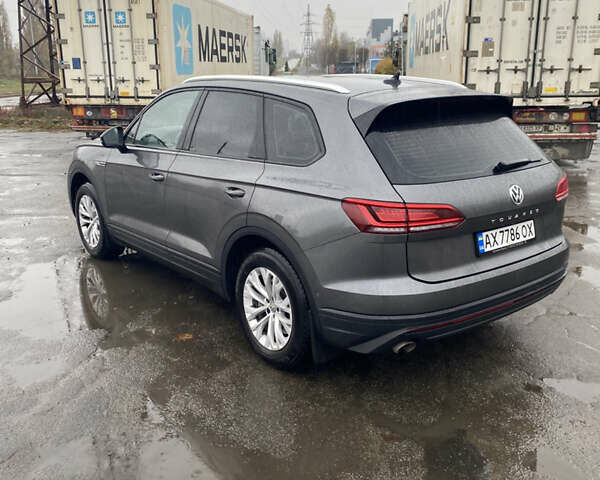Серый Фольксваген Туарег, объемом двигателя 2.99 л и пробегом 117 тыс. км за 39900 $, фото 12 на Automoto.ua