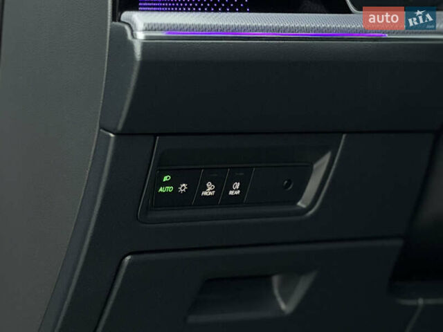 Сірий Фольксваген Туарег, об'ємом двигуна 3 л та пробігом 182 тис. км за 46000 $, фото 49 на Automoto.ua