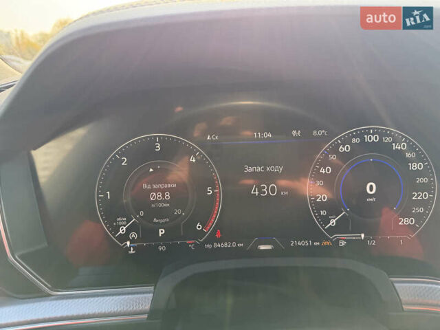 Серый Фольксваген Туарег, объемом двигателя 2.97 л и пробегом 214 тыс. км за 46700 $, фото 2 на Automoto.ua