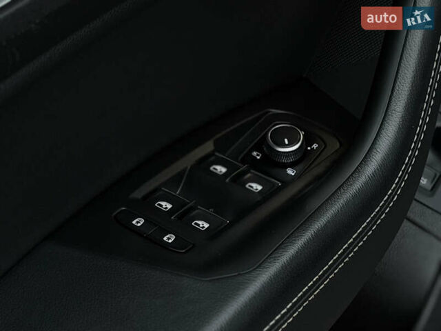 Сірий Фольксваген Туарег, об'ємом двигуна 3 л та пробігом 182 тис. км за 46000 $, фото 45 на Automoto.ua