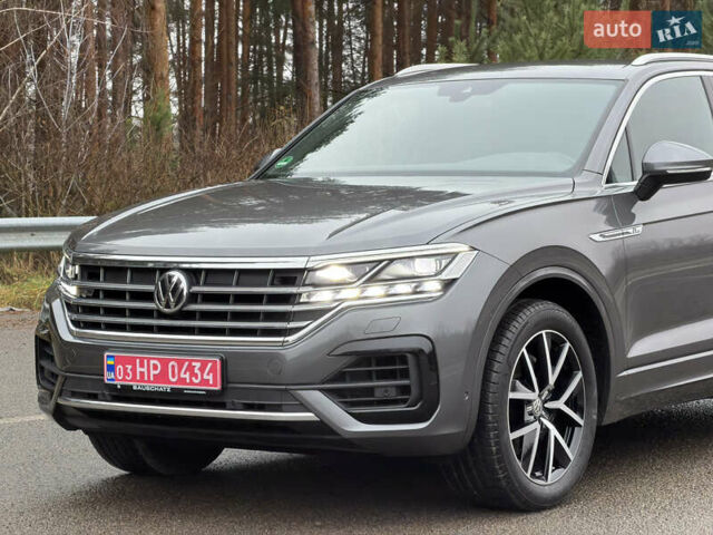 Сірий Фольксваген Туарег, об'ємом двигуна 3 л та пробігом 45 тис. км за 59999 $, фото 20 на Automoto.ua