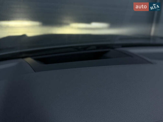 Сірий Фольксваген Туарег, об'ємом двигуна 3 л та пробігом 182 тис. км за 46000 $, фото 90 на Automoto.ua