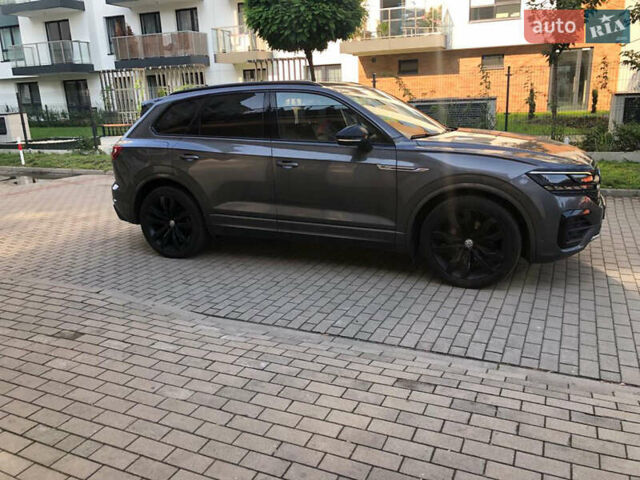 Сірий Фольксваген Туарег, об'ємом двигуна 2.97 л та пробігом 196 тис. км за 49500 $, фото 2 на Automoto.ua