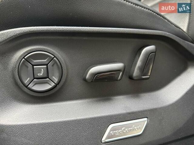 Серый Фольксваген Туарег, объемом двигателя 3 л и пробегом 246 тыс. км за 41750 $, фото 27 на Automoto.ua