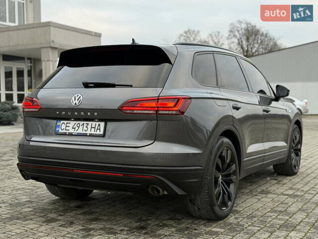 Сірий Фольксваген Туарег, об'ємом двигуна 3 л та пробігом 278 тис. км за 33700 $, фото 27 на Automoto.ua