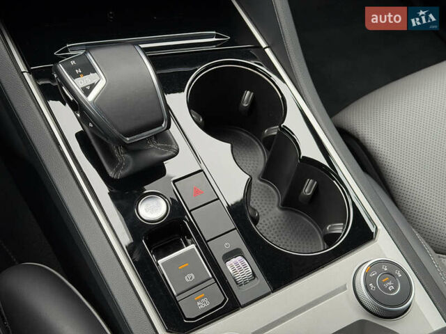 Сірий Фольксваген Туарег, об'ємом двигуна 3 л та пробігом 45 тис. км за 59999 $, фото 120 на Automoto.ua