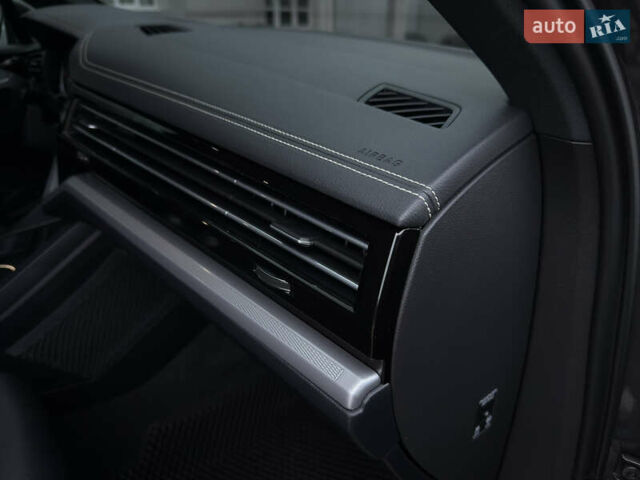 Сірий Фольксваген Туарег, об'ємом двигуна 3 л та пробігом 278 тис. км за 33700 $, фото 66 на Automoto.ua