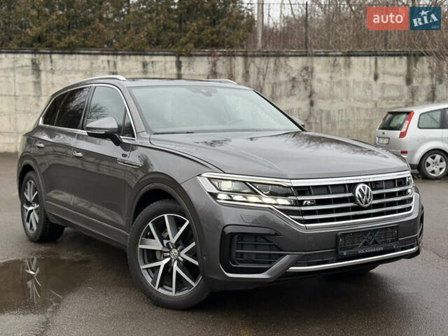 Серый Фольксваген Туарег, объемом двигателя 3 л и пробегом 85 тыс. км за 56500 $, фото 5 на Automoto.ua