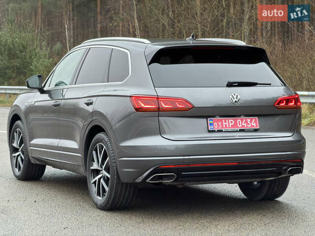 Сірий Фольксваген Туарег, об'ємом двигуна 3 л та пробігом 45 тис. км за 59999 $, фото 5 на Automoto.ua
