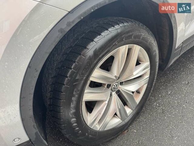 Сірий Фольксваген Туарег, об'ємом двигуна 3 л та пробігом 67 тис. км за 44000 $, фото 6 на Automoto.ua