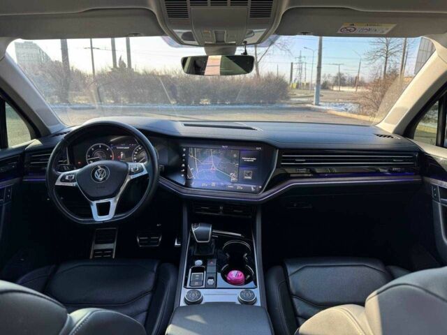 Сірий Фольксваген Туарег, об'ємом двигуна 3 л та пробігом 80 тис. км за 42000 $, фото 8 на Automoto.ua