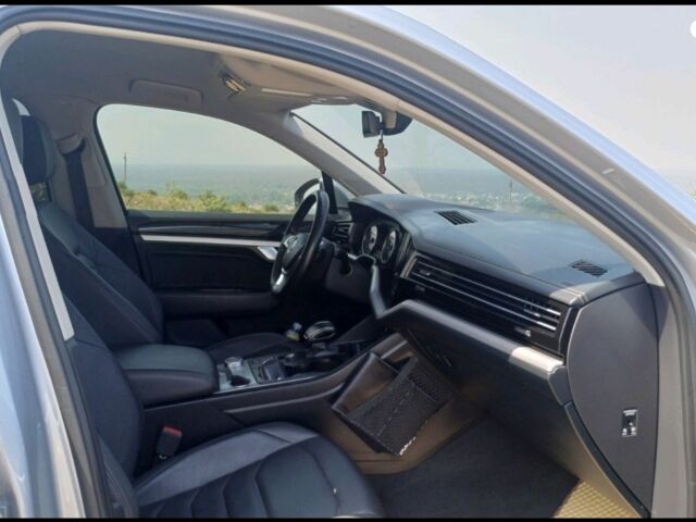 Серый Фольксваген Туарег, объемом двигателя 3 л и пробегом 79 тыс. км за 40500 $, фото 13 на Automoto.ua