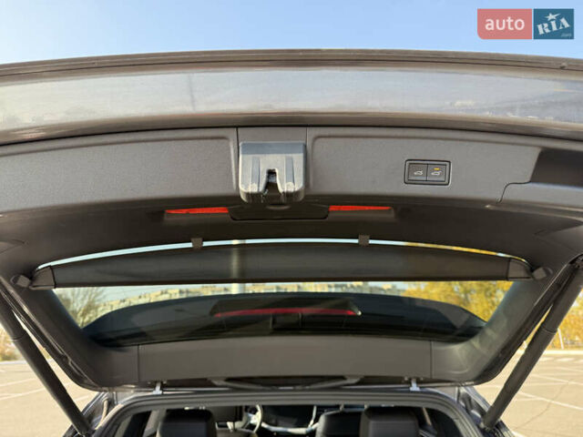 Серый Фольксваген Туарег, объемом двигателя 2.97 л и пробегом 214 тыс. км за 46700 $, фото 7 на Automoto.ua