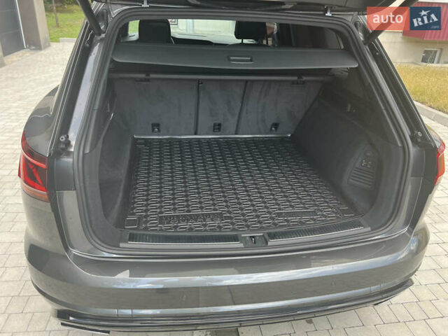 Серый Фольксваген Туарег, объемом двигателя 2.97 л и пробегом 166 тыс. км за 53000 $, фото 10 на Automoto.ua