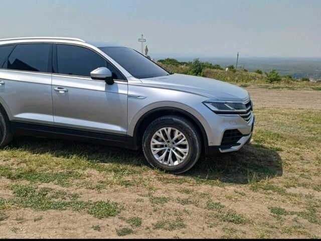 Серый Фольксваген Туарег, объемом двигателя 3 л и пробегом 79 тыс. км за 40500 $, фото 7 на Automoto.ua