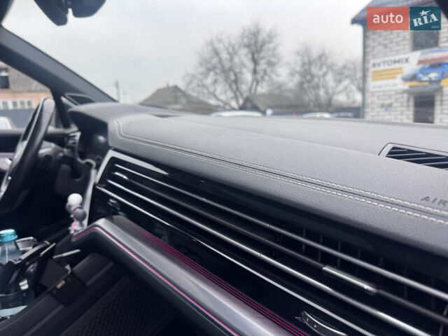 Серый Фольксваген Туарег, объемом двигателя 2.97 л и пробегом 155 тыс. км за 54500 $, фото 37 на Automoto.ua