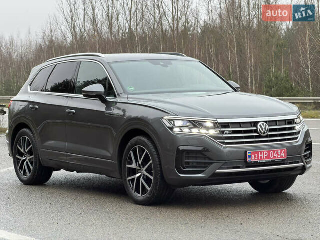 Сірий Фольксваген Туарег, об'ємом двигуна 3 л та пробігом 45 тис. км за 59999 $, фото 10 на Automoto.ua