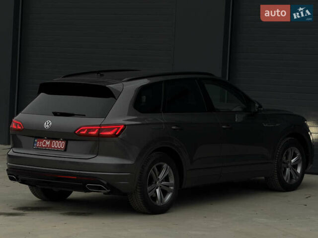 Сірий Фольксваген Туарег, об'ємом двигуна 3 л та пробігом 182 тис. км за 46000 $, фото 14 на Automoto.ua