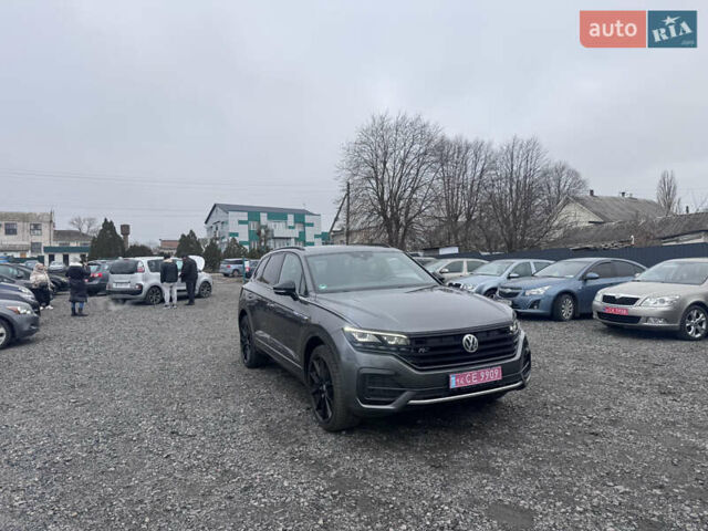 Серый Фольксваген Туарег, объемом двигателя 2.97 л и пробегом 155 тыс. км за 54500 $, фото 8 на Automoto.ua