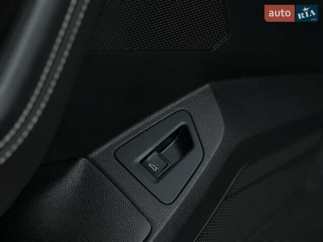 Сірий Фольксваген Туарег, об'ємом двигуна 3 л та пробігом 182 тис. км за 46000 $, фото 47 на Automoto.ua