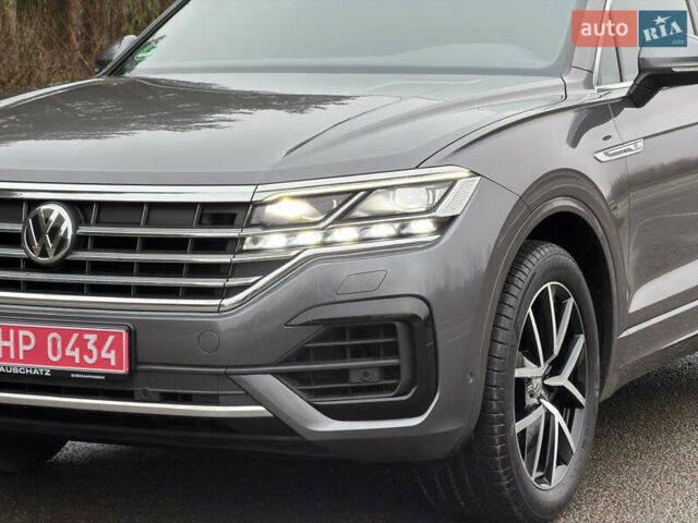 Сірий Фольксваген Туарег, об'ємом двигуна 3 л та пробігом 45 тис. км за 59999 $, фото 21 на Automoto.ua