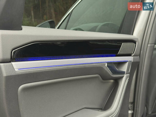 Сірий Фольксваген Туарег, об'ємом двигуна 3 л та пробігом 45 тис. км за 59999 $, фото 66 на Automoto.ua