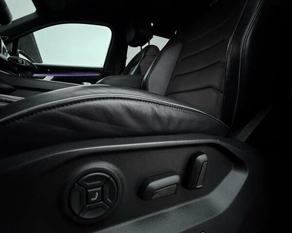 Сірий Фольксваген Туарег, об'ємом двигуна 3 л та пробігом 182 тис. км за 46000 $, фото 52 на Automoto.ua