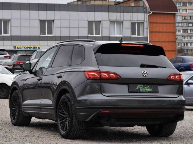 Сірий Фольксваген Туарег, об'ємом двигуна 3 л та пробігом 204 тис. км за 41999 $, фото 3 на Automoto.ua