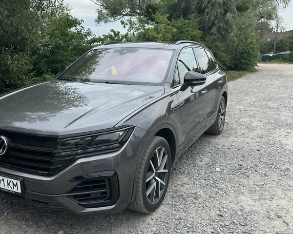 Серый Фольксваген Туарег, объемом двигателя 2.97 л и пробегом 108 тыс. км за 57800 $, фото 7 на Automoto.ua