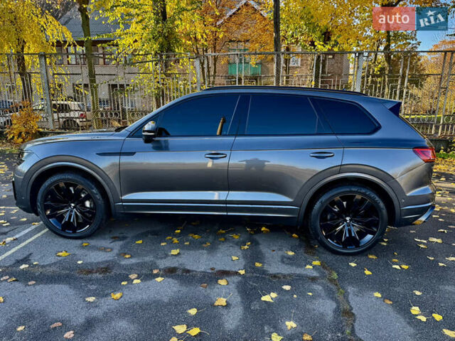 Фольксваген Туарег 2020 у Кривому Розі на Automoto.ua Сірий Фольксваген Туарег, об'ємом двигуна 3.96 л та пробігом 111 тис. км за 72000 $, фото 7 на Automoto.ua