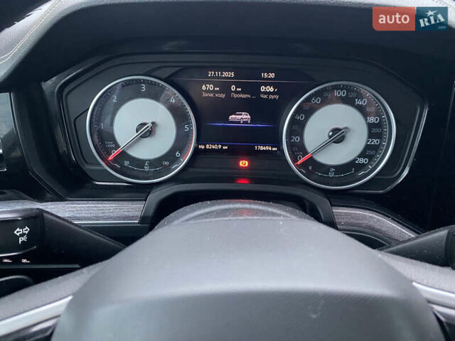 Серый Фольксваген Туарег, объемом двигателя 2.97 л и пробегом 180 тыс. км за 38000 $, фото 9 на Automoto.ua