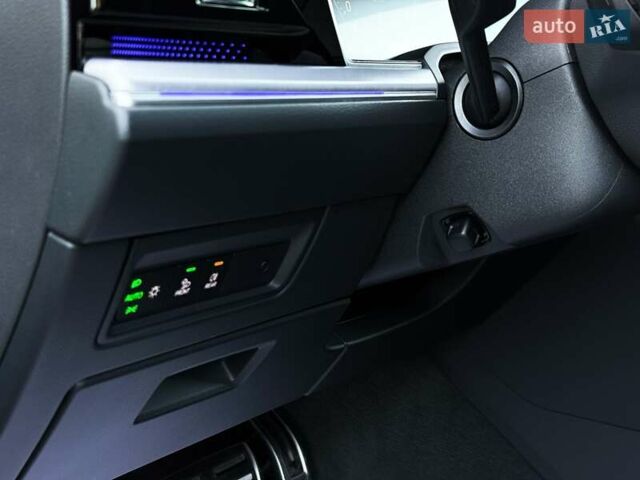 Серый Фольксваген Туарег, объемом двигателя 3 л и пробегом 135 тыс. км за 52999 $, фото 39 на Automoto.ua