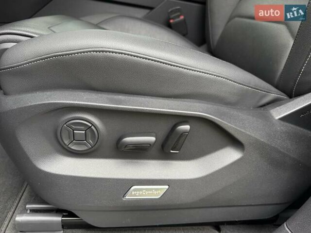 Сірий Фольксваген Туарег, об'ємом двигуна 2.97 л та пробігом 62 тис. км за 59000 $, фото 25 на Automoto.ua