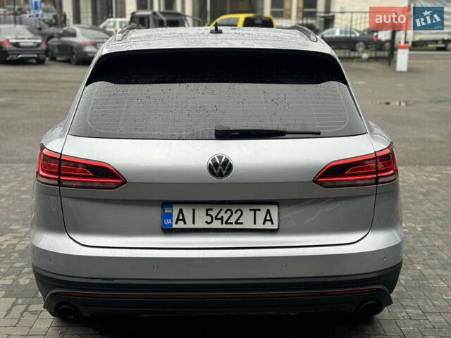 Серый Фольксваген Туарег, объемом двигателя 2.97 л и пробегом 147 тыс. км за 42999 $, фото 5 на Automoto.ua