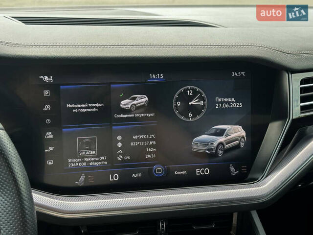 Серый Фольксваген Туарег, объемом двигателя 3 л и пробегом 160 тыс. км за 51500 $, фото 47 на Automoto.ua