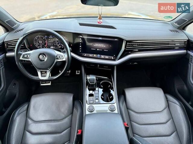 Сірий Фольксваген Туарег, об'ємом двигуна 2.97 л та пробігом 199 тис. км за 59999 $, фото 18 на Automoto.ua