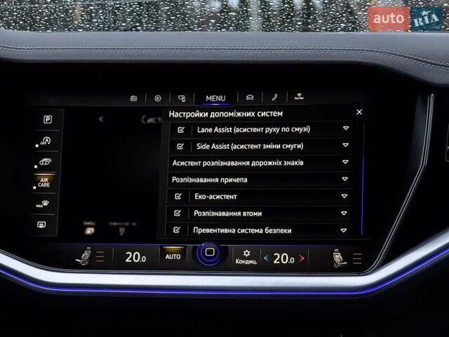 Серый Фольксваген Туарег, объемом двигателя 3 л и пробегом 135 тыс. км за 52999 $, фото 96 на Automoto.ua