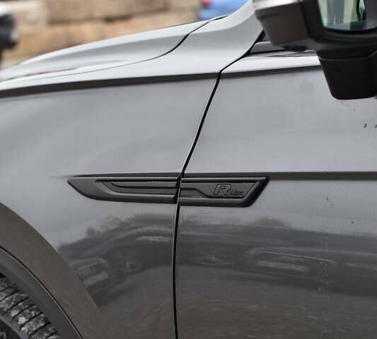 Сірий Фольксваген Туарег, об'ємом двигуна 2.99 л та пробігом 204 тис. км за 41999 $, фото 6 на Automoto.ua