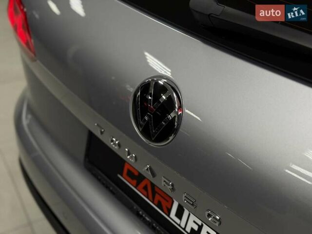 Серый Фольксваген Туарег, объемом двигателя 2.97 л и пробегом 53 тыс. км за 57000 $, фото 16 на Automoto.ua