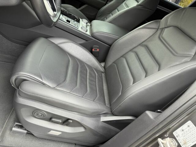 Серый Фольксваген Туарег, объемом двигателя 3 л и пробегом 62 тыс. км за 57950 $, фото 10 на Automoto.ua