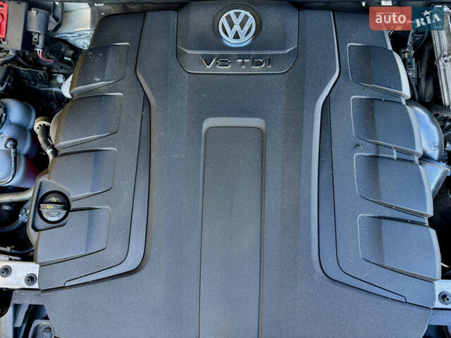 Фольксваген Туарег 2020 у Кривому Розі на Automoto.ua Сірий Фольксваген Туарег, об'ємом двигуна 3.96 л та пробігом 111 тис. км за 72000 $, фото 32 на Automoto.ua