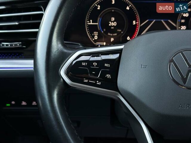 Серый Фольксваген Туарег, объемом двигателя 3 л и пробегом 135 тыс. км за 52999 $, фото 44 на Automoto.ua