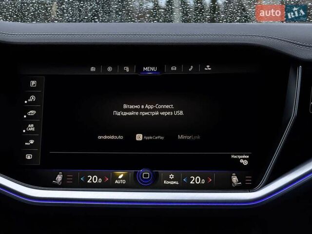 Серый Фольксваген Туарег, объемом двигателя 3 л и пробегом 135 тыс. км за 52999 $, фото 86 на Automoto.ua