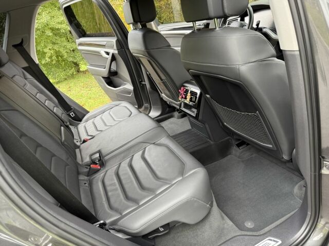 Серый Фольксваген Туарег, объемом двигателя 3 л и пробегом 62 тыс. км за 57950 $, фото 11 на Automoto.ua