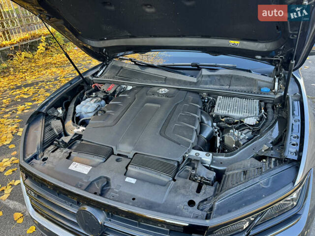 Фольксваген Туарег 2020 у Кривому Розі на Automoto.ua Сірий Фольксваген Туарег, об'ємом двигуна 3.96 л та пробігом 111 тис. км за 72000 $, фото 31 на Automoto.ua