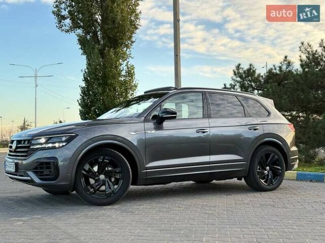 Сірий Фольксваген Туарег, об'ємом двигуна 2.97 л та пробігом 199 тис. км за 59999 $, фото 17 на Automoto.ua