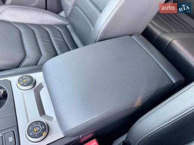 Серый Фольксваген Туарег, объемом двигателя 3 л и пробегом 115 тыс. км за 40500 $, фото 16 на Automoto.ua